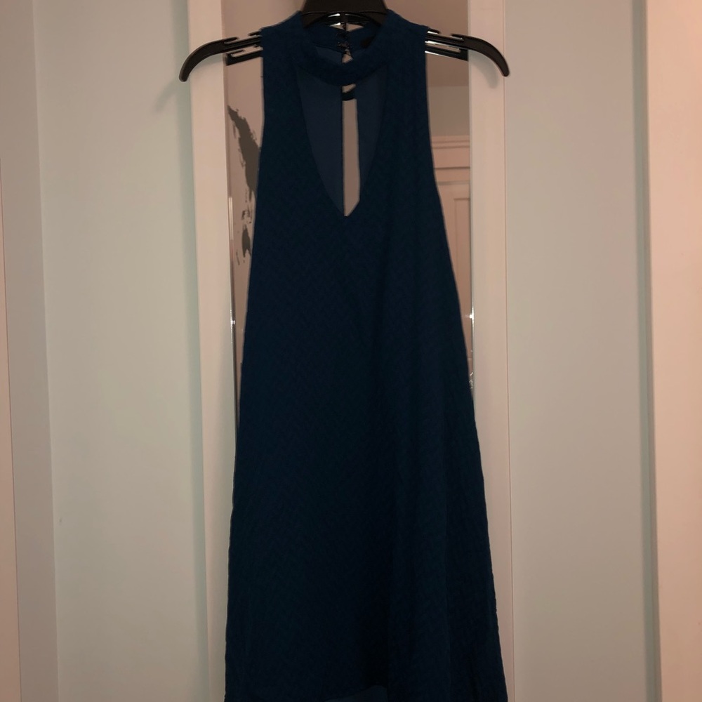 Dress - Picture 4 of 4
